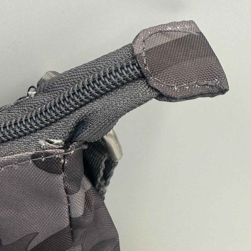 Baggallini Grey Camo Nylon Crossbody Bag‎ Small Multi Pocket Travel Purse